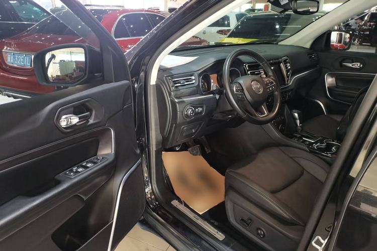 Used Jeep Grand Commander 2018 2.0T Four-wheel Drive Premium Edition China VI Driver Seat