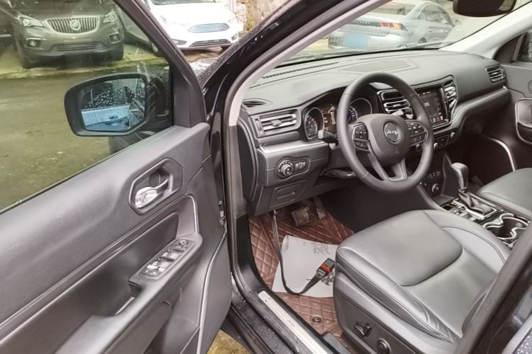 Used Jeep Grand Commander 2018 2.0T Four-Wheel Drive Enjoyment Version China V Driver Seat