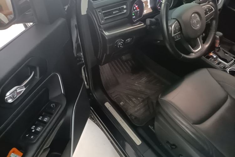 Used Jeep Grand Commander 2018 2.0T Four-Wheel Drive Enjoyment Edition China VI Driver Seat