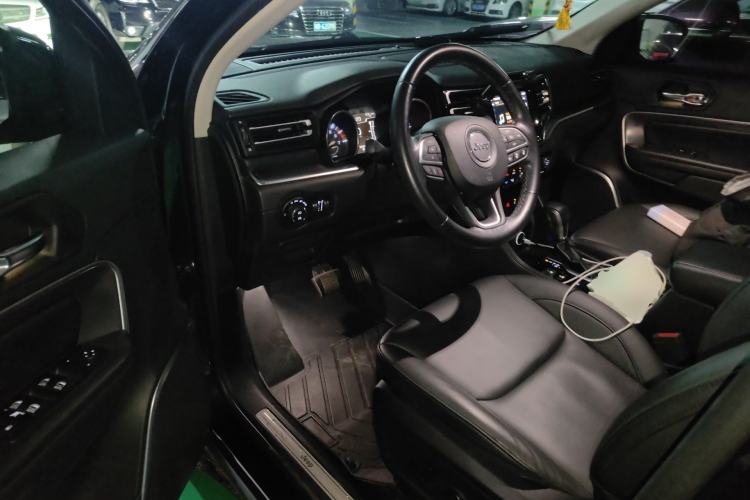 Used Jeep Grand Commander 2018 2.0T Four-Wheel Drive Enjoyment Version China V Driver Seat