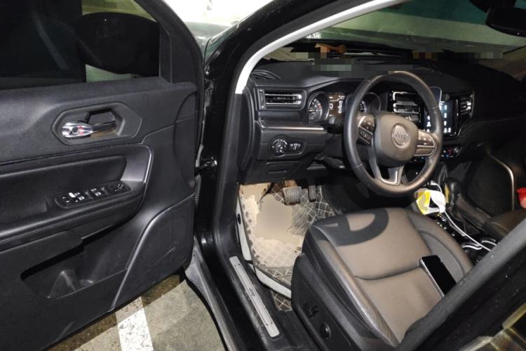 Used Jeep Grand Commander 2018 2.0T Four-Wheel Drive Enjoyment Edition China VI Driver Seat