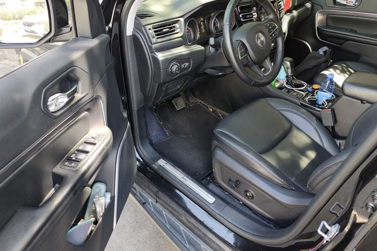 Used Jeep Grand Commander 2018 2.0T Four-wheel Drive Premium Edition China VI Driver Seat