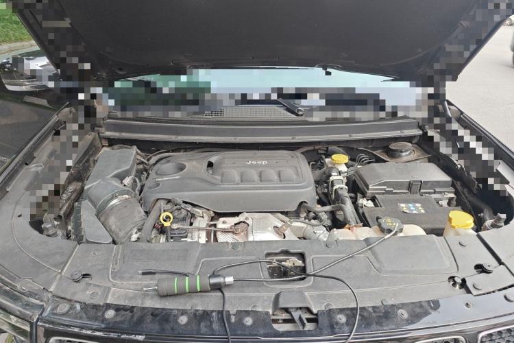 Used Jeep Grand Commander 2018 2.0T Four-Wheel Drive Enjoyment Version China V Engine Bay