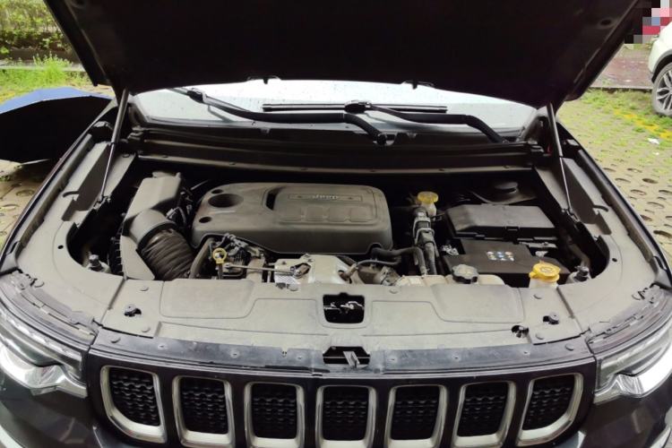 Used Jeep Grand Commander 2018 2.0T Four-Wheel Drive Prestige Edition China V Engine Bay