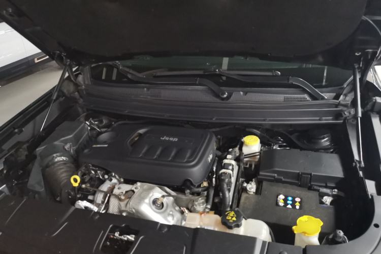 Used Jeep Grand Commander 2018 2.0T Four-Wheel Drive Prestige Edition China V Engine Bay