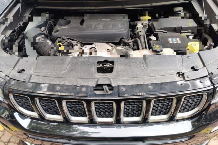 Used Jeep Grand Commander 2018 2.0T Four-Wheel Drive Smart Enjoyment Version China VI Engine Bay