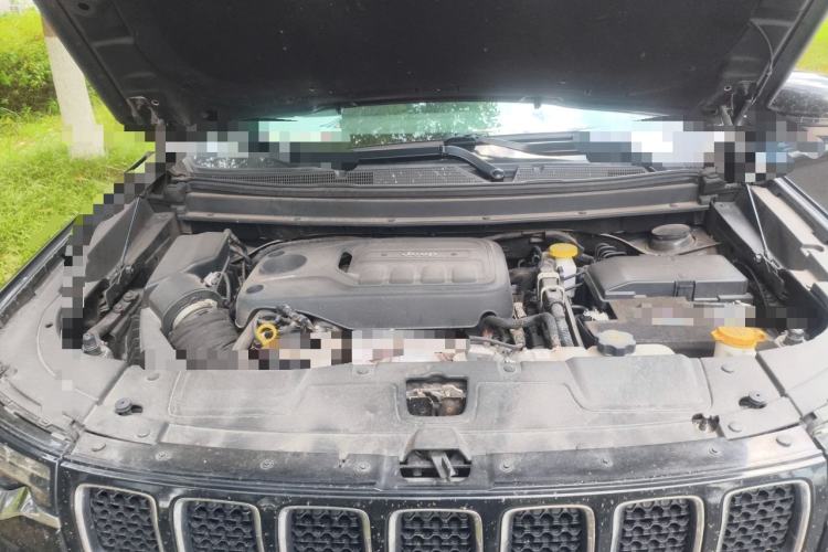 Used Jeep Grand Commander 2018 2.0T Four-Wheel Drive Enjoyment Version China V Engine Bay
