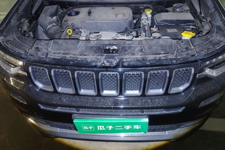 Used Jeep Grand Commander 2018 2.0T Four-Wheel Drive Enjoyment Edition China VI Engine Bay