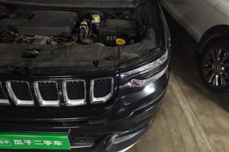 Used Jeep Grand Commander 2018 2.0T Four-Wheel Drive Prestige Edition China V Engine Bay Left