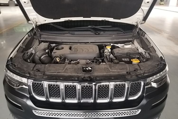Used Jeep Grand Commander 2018 2.0T Two-Wheel Drive Enjoy Edition China V Engine Bay
