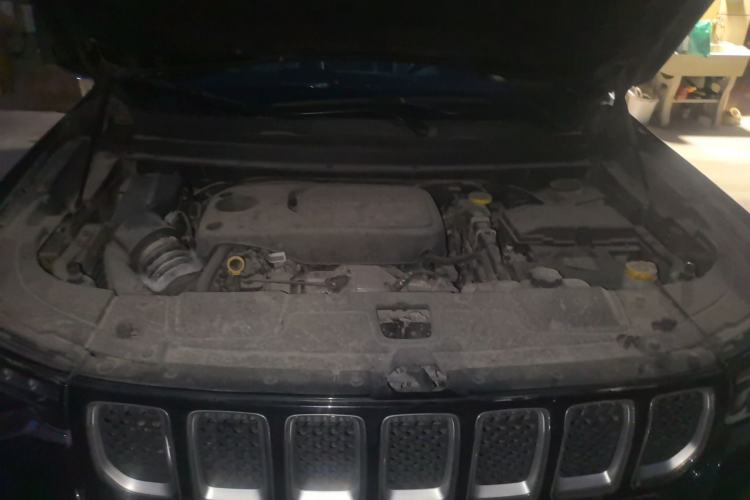 Used Jeep Grand Commander 2018 2.0T Four-Wheel Drive Prestige Edition China V Engine Bay