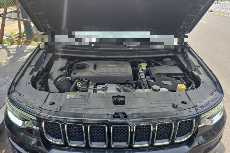 Used Jeep Grand Commander 2018 2.0T Four-Wheel Drive Premium Navigation Version China V Engine Bay