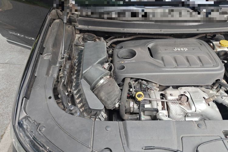 Used Jeep Grand Commander 2018 2.0T Four-Wheel Drive Enjoyment Version China V Engine Bay Right