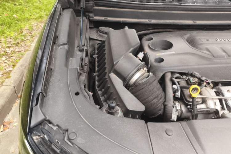 Used Jeep Grand Commander 2018 2.0T Four-Wheel Drive Enjoyment Version China V Engine Bay Right