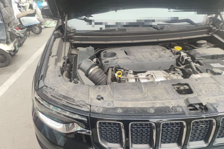 Used Jeep Grand Commander 2018 2.0T Four-Wheel Drive Enjoyment Version China V Engine Bay Right