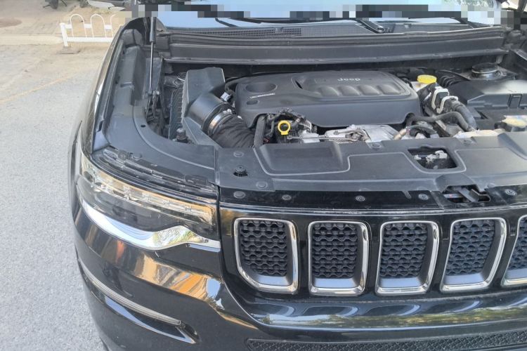 Used Jeep Grand Commander 2018 2.0T Four-Wheel Drive Enjoyment Version China V Engine Bay Right