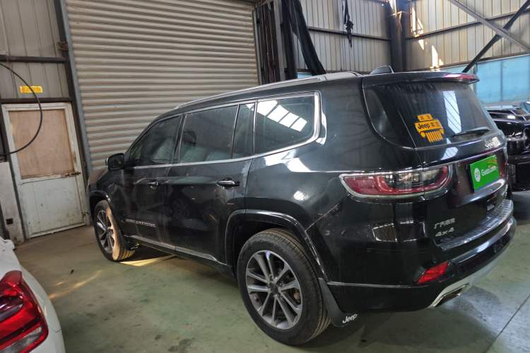 Used Jeep Grand Commander 2018 2.0T Four-Wheel Drive Smart Enjoyment Version China V Emission Standard Exterior 3