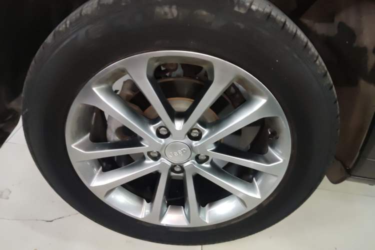 Used Jeep Grand Commander 2018 2.0T Four-Wheel Drive Prestige Edition China V Exterior 5