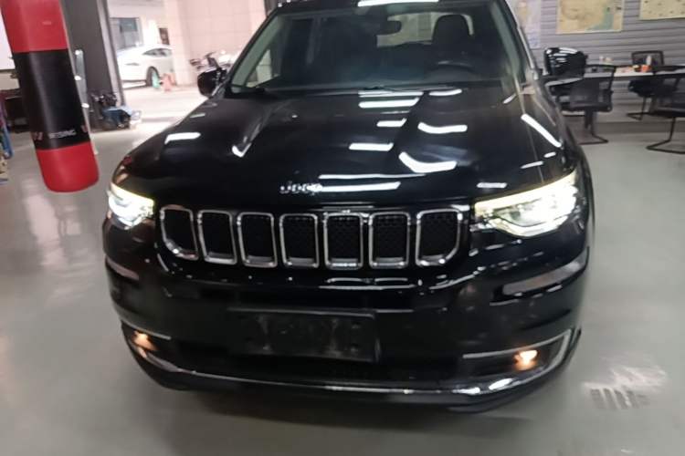 Used Jeep Grand Commander 2018 2.0T Four-Wheel Drive Enjoyment Edition China VI Front