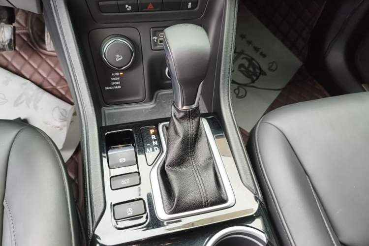 Used Jeep Grand Commander 2018 2.0T Four-Wheel Drive Enjoyment Version China V Gear Lever