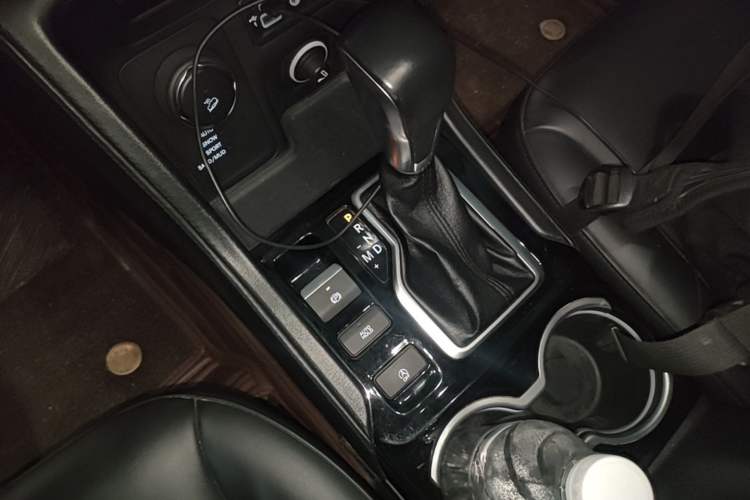 Used Jeep Grand Commander 2018 2.0T Four-Wheel Drive Premium Navigation Version China V Gear Lever