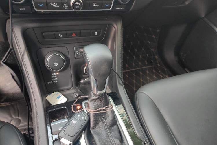Used Jeep Grand Commander 2018 2.0T Four-Wheel Drive Premium Navigation Version China V Gear Lever