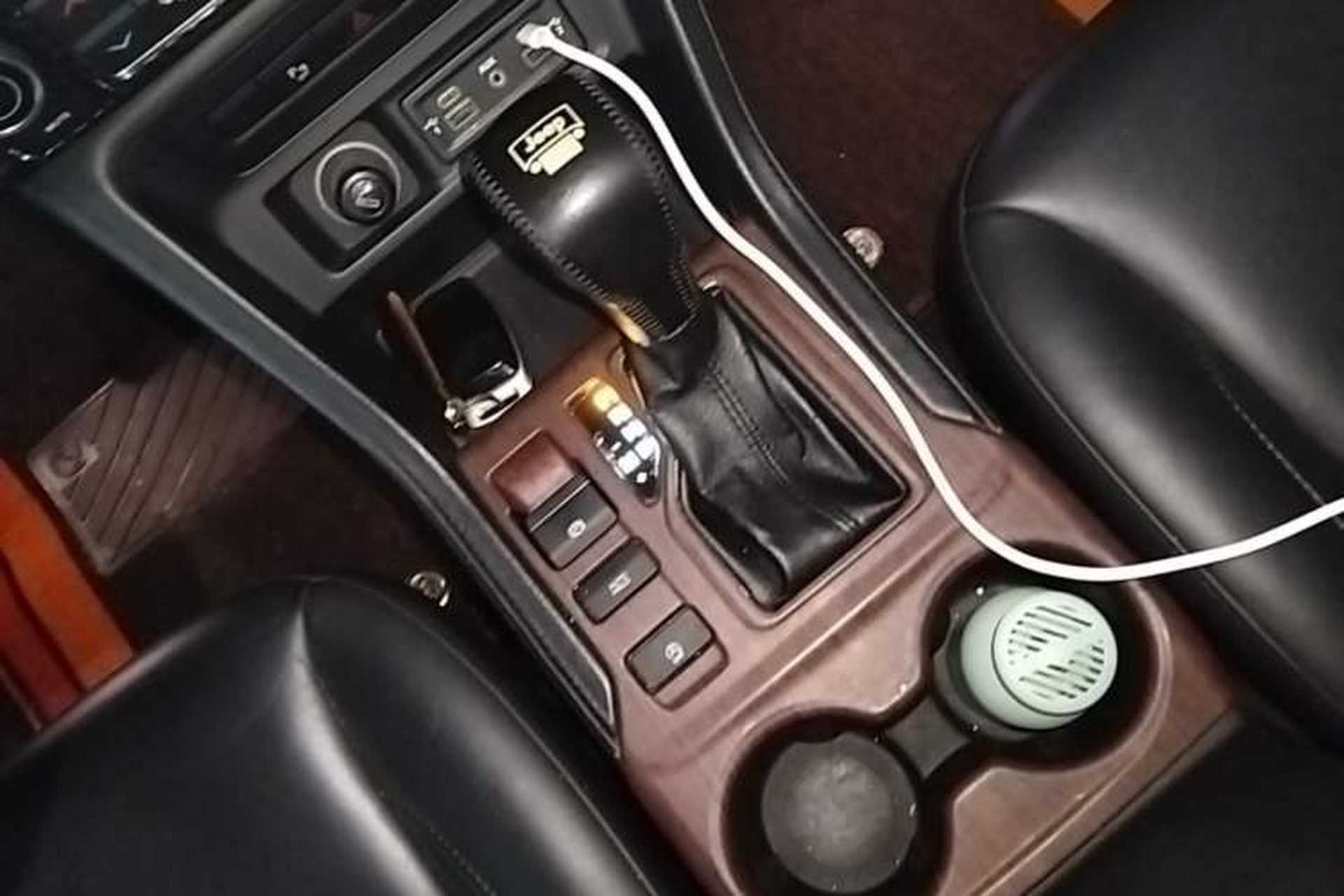 Used Jeep Grand Commander 2018 2.0T Two-Wheel Drive Enjoy Edition China V Gear Lever