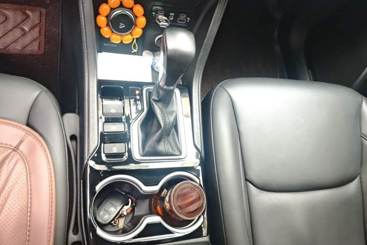 Used Jeep Grand Commander 2018 2.0T Four-wheel Drive Premium Edition China VI Gear Lever