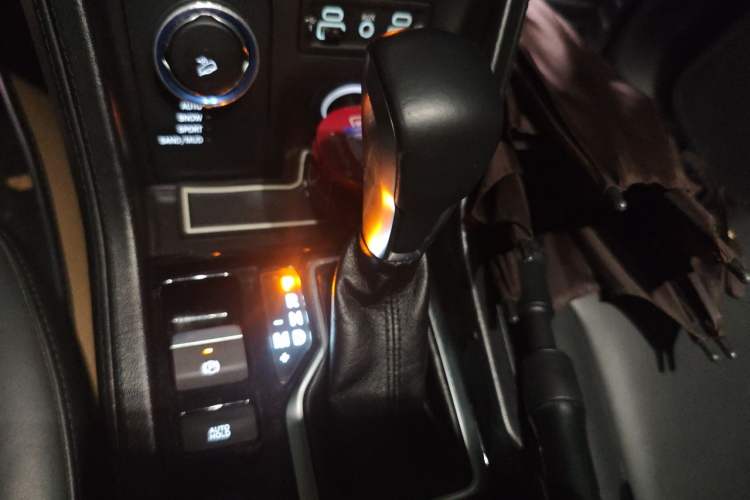 Used Jeep Grand Commander 2018 2.0T Four-Wheel Drive Prestige Edition China V Gear Lever