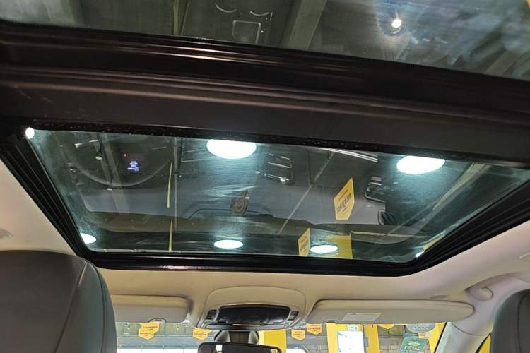 Used Jeep Grand Commander 2018 2.0T Four-Wheel Drive Enjoyment Version China V Headliner
