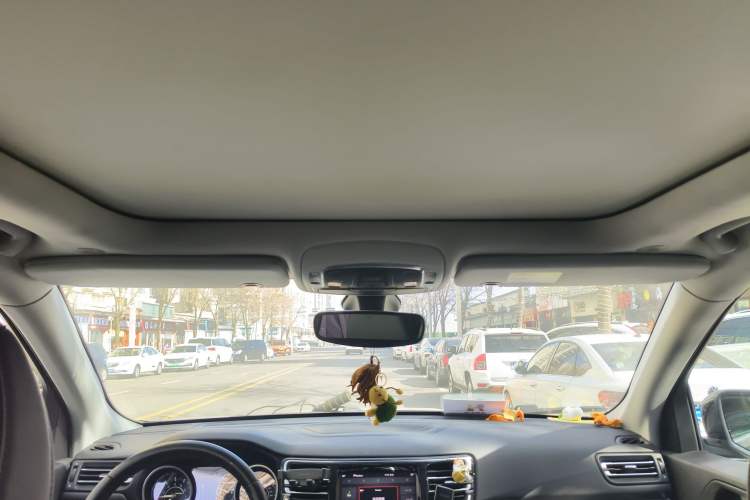 Used Jeep Grand Commander 2018 2.0T Four-Wheel Drive Enjoyment Edition China VI Headliner