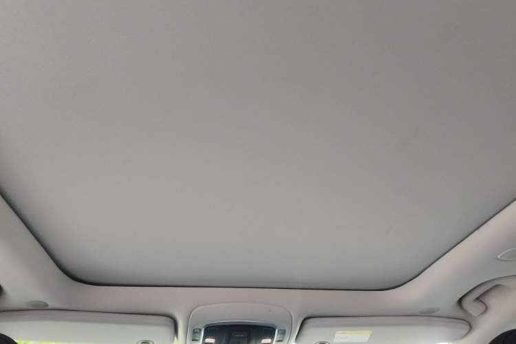 Used Jeep Grand Commander 2018 2.0T Four-Wheel Drive Enjoyment Edition China VI Headliner