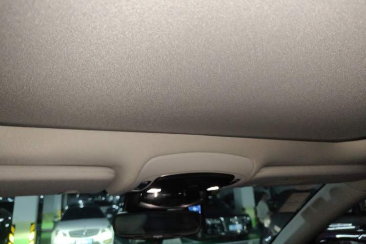 Used Jeep Grand Commander 2018 2.0T Four-Wheel Drive Enjoyment Version China V Headliner