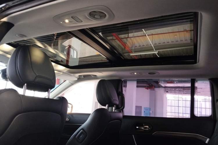 Used Jeep Grand Commander 2018 2.0T Four-Wheel Drive Enjoyment Version China V Headliner