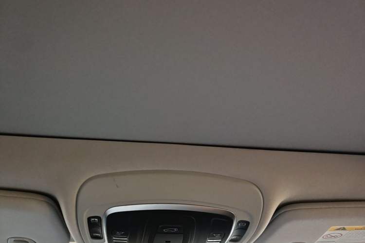 Used Jeep Grand Commander 2018 2.0T Four-Wheel Drive Premium Navigation Version China V Headliner