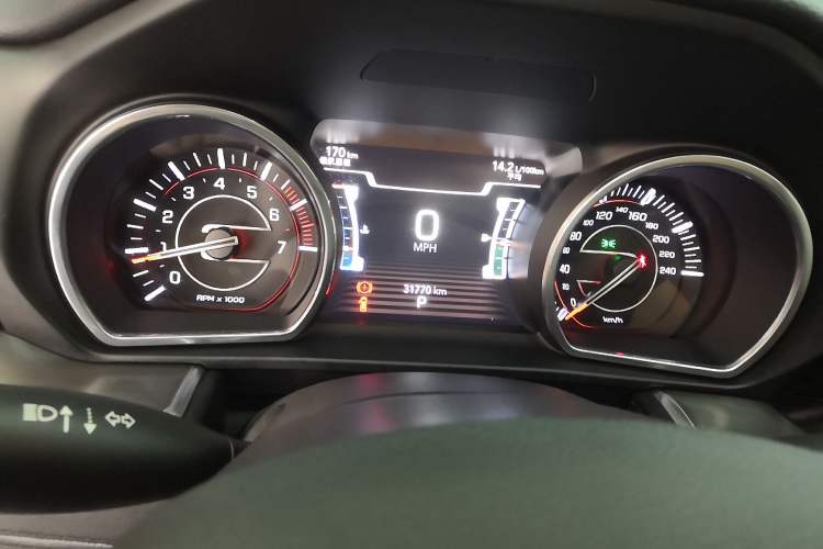 Used Jeep Grand Commander 2018 2.0T Four-Wheel Drive Enjoyment Edition China VI Instrument Cluster