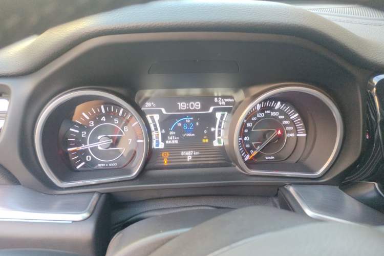 Used Jeep Grand Commander 2018 2.0T Four-Wheel Drive Smart Enjoyment Version China V Emission Standard Instrument Cluster