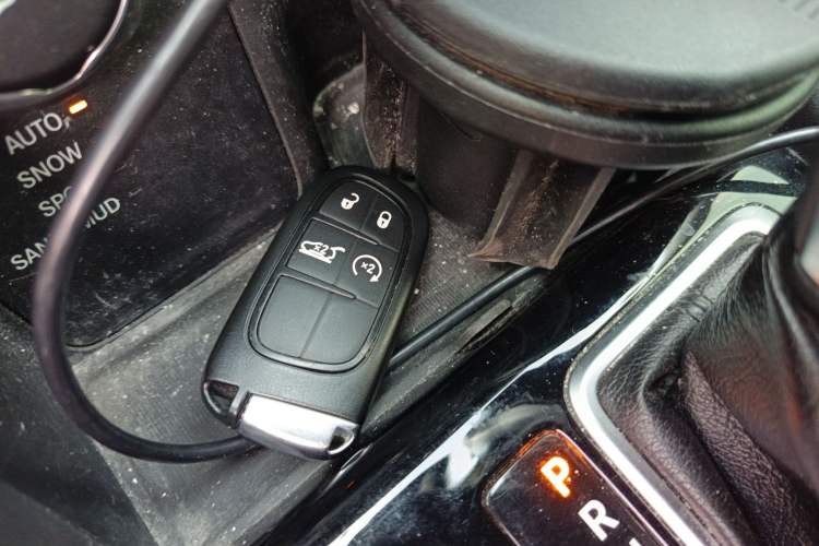 Used Jeep Grand Commander 2018 2.0T Four-Wheel Drive Smart Enjoyment Version China V Emission Standard Interior 1