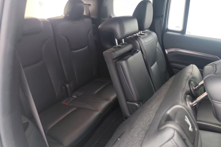 Used Jeep Grand Commander 2018 2.0T Four-Wheel Drive Enjoyment Version China V Interior 12