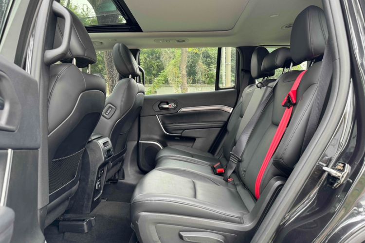 Used Jeep Grand Commander 2018 2.0T Four-Wheel Drive Enjoyment Edition China VI Interior 2