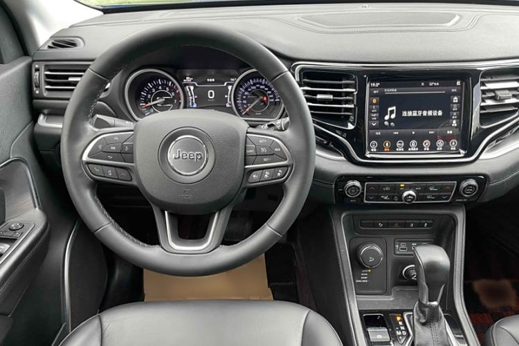 Used Jeep Grand Commander 2018 2.0T Four-Wheel Drive Prestige Edition China V Interior 4