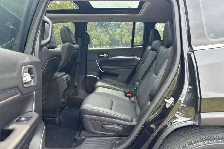 Used Jeep Grand Commander 2018 2.0T Four-Wheel Drive Enjoyment Edition China VI Interior 5