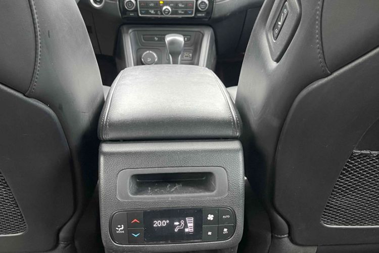 Used Jeep Grand Commander 2018 2.0T Four-Wheel Drive Prestige Edition China V Interior 5