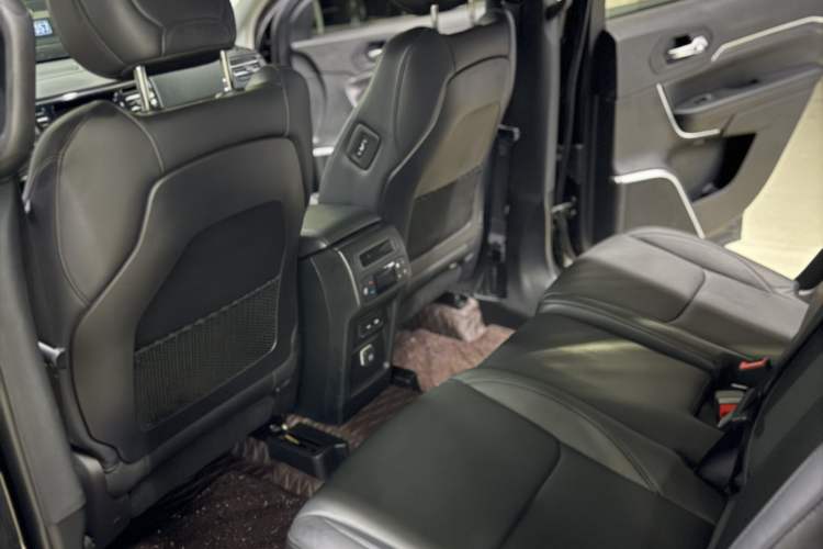 Used Jeep Grand Commander 2018 2.0T Four-Wheel Drive Enjoyment Edition China VI Interior 6