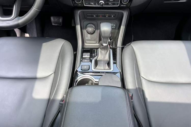 Used Jeep Grand Commander 2018 2.0T Four-Wheel Drive Prestige Edition China V Interior 9