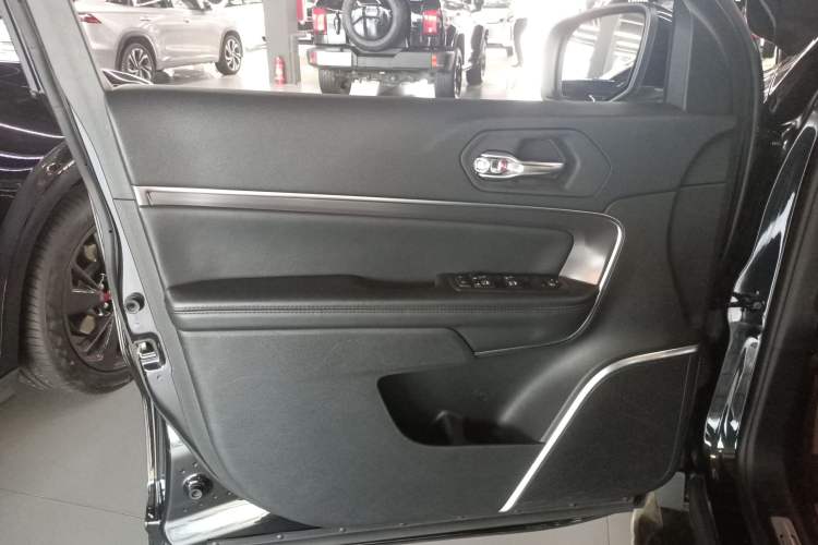 Used Jeep Grand Commander 2018 2.0T Four-Wheel Drive Enjoyment Edition China VI Left Front Door Interior