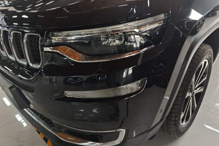 Used Jeep Grand Commander 2018 2.0T Four-Wheel Drive Enjoyment Edition China VI Left Front Headlight