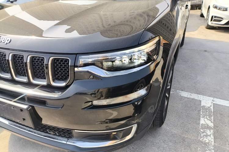 Used Jeep Grand Commander 2018 2.0T Four-Wheel Drive Enjoyment Edition China VI Left Front Headlight