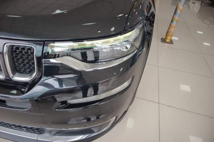 Used Jeep Grand Commander 2018 2.0T Four-Wheel Drive Enjoyment Edition China VI Left Front Headlight