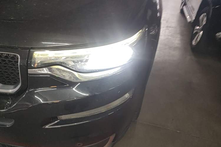 Used Jeep Grand Commander 2018 2.0T Four-Wheel Drive Premium Navigation Version China V Left Front Headlight